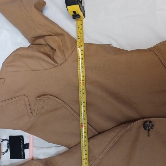 BANANA REPUBLIC pretty And Elegant Size S. Tan Trench Coat with Belt - Picture 14 of 15